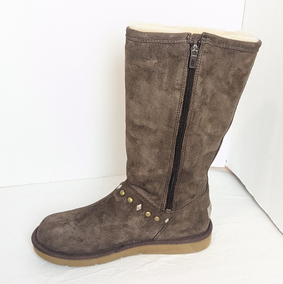 UGG Avondale suede and shearling boots - Picture 10 of 16